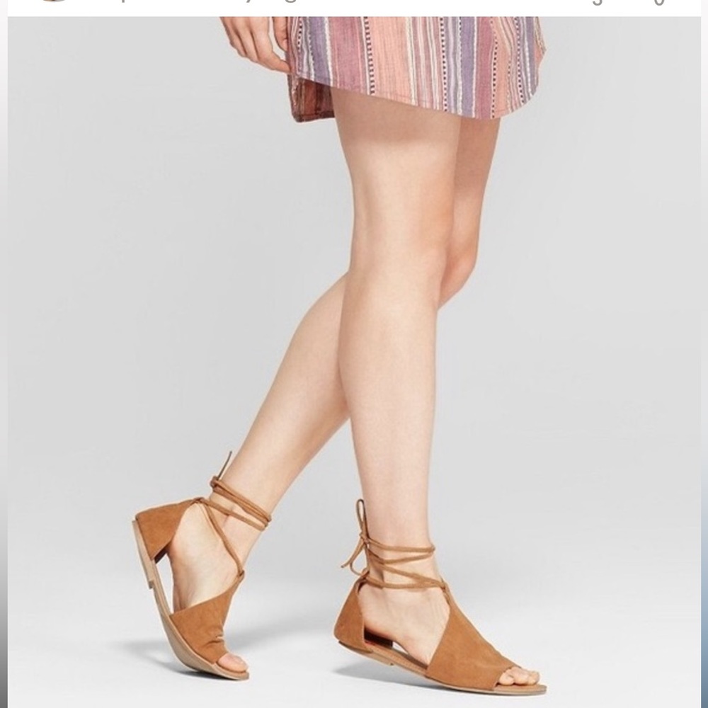 Universal Thread Aileen Sandals
